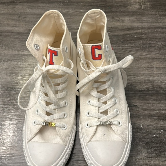 🍍CHUCK TAYLOR CONVERSE HIGHTOP🍍SZ 7🍍 - Picture 5 of 8